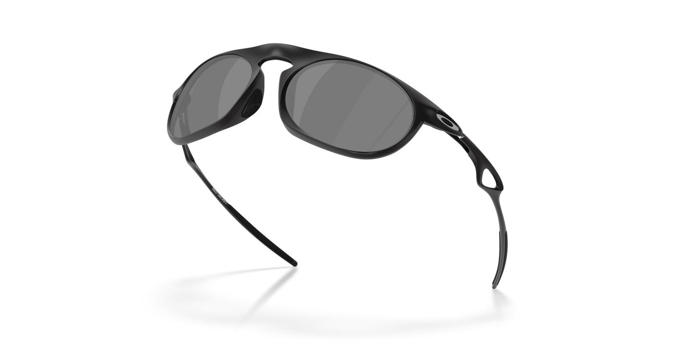 OAKLEY