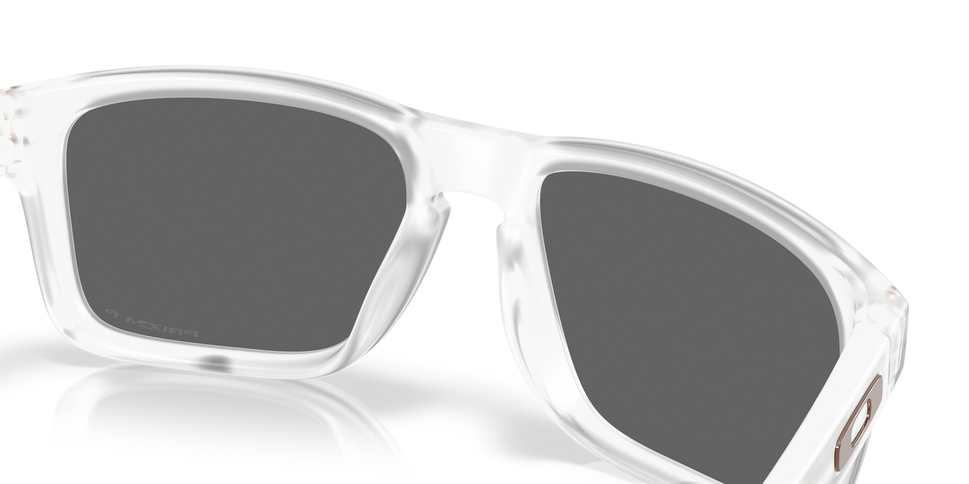 OAKLEY