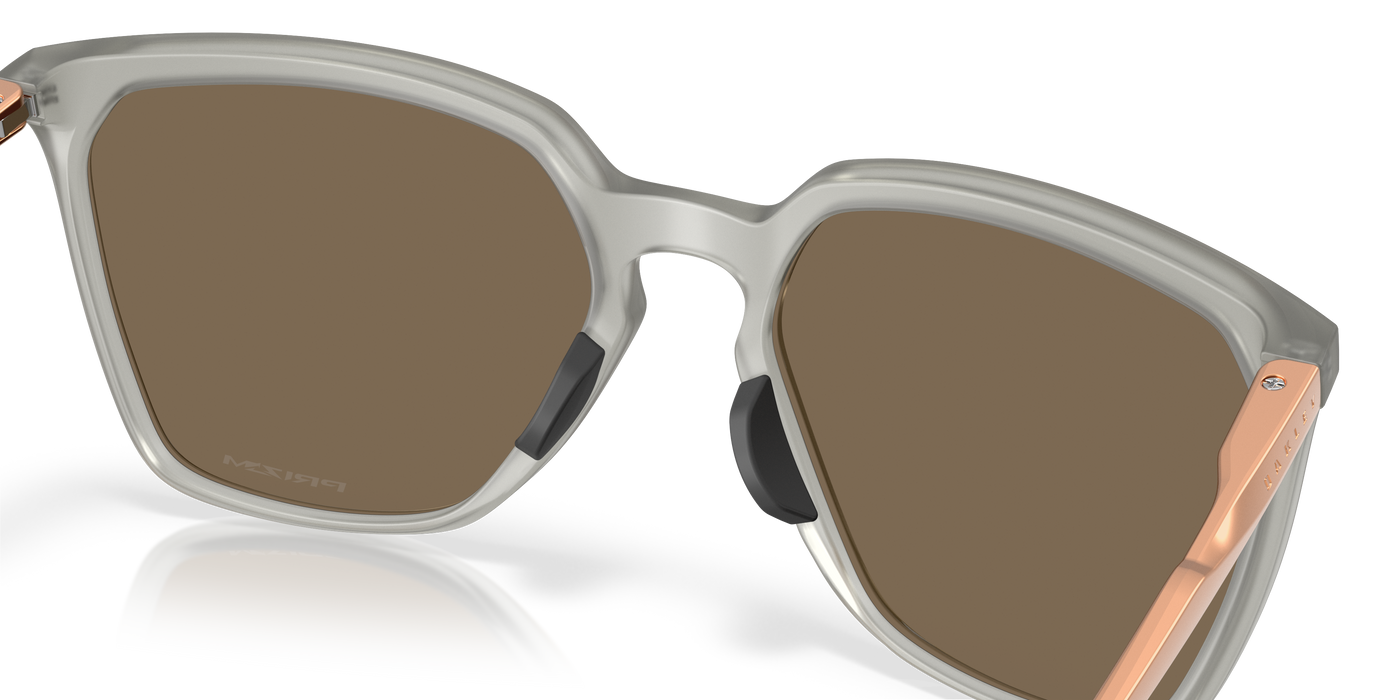 OAKLEY
