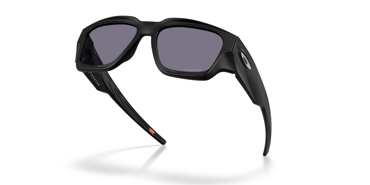 OAKLEY